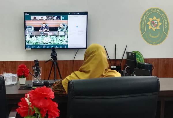 129 MATANGKAN PERSIAPAN SEKRETARIS PA BINTUHAN IKUTI RAPAT2
