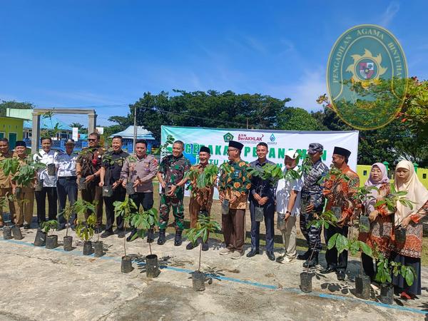 38 KETUA PA BINTUHAN IKUTI PENANAMAN SEJUTA POHON