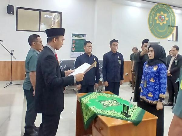 47 KETUA SUMPAH PNS MAHKAMAH AGUNG DI PENGADILAN AGAMA BINTUHAN