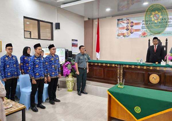 33 KETUA SUMPAH 5 PNS MAHKAMAH AGUNG DI PENGADILAN AGAMA BINTUHAN 2