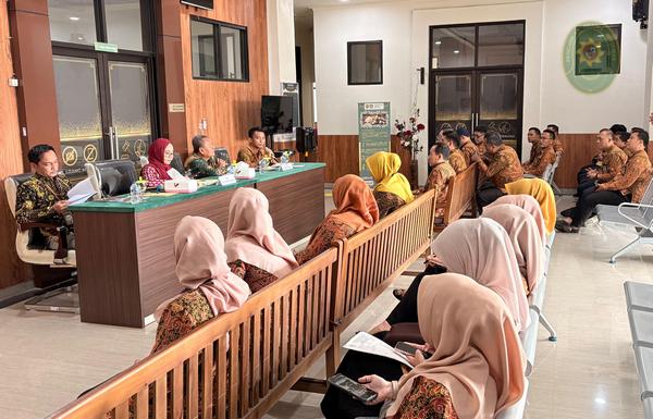 3 EKSPOSE HATIBINWAS RAPAT TLHP 1