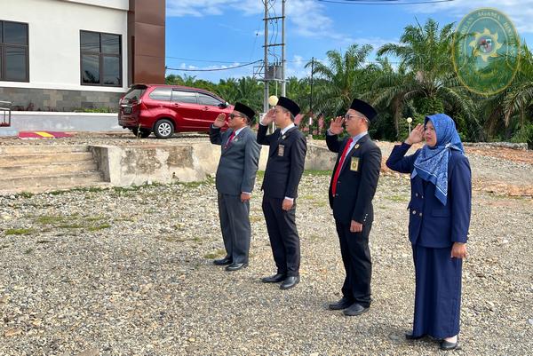 106 UPACARA SUMPAH PEMUDA DI PENGADILAN AGAMA BINTUHAN MAJU BERSAMA INDONESIA RAYA2