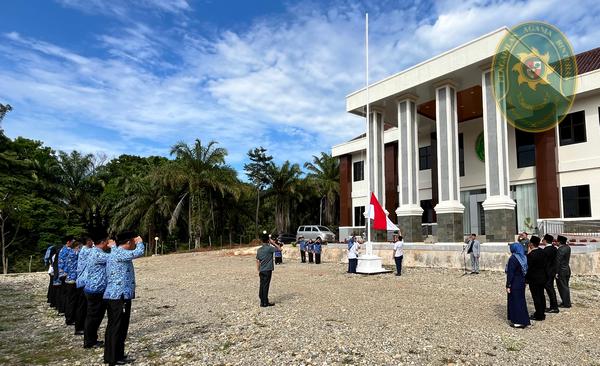 106 UPACARA SUMPAH PEMUDA DI PENGADILAN AGAMA BINTUHAN MAJU BERSAMA INDONESIA RAYA3