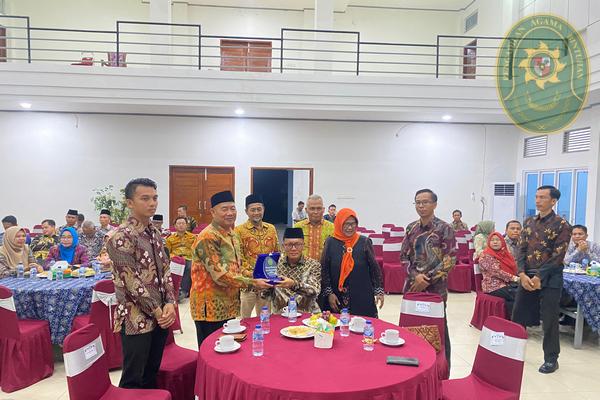 107 KUNJUNGAN KE KABUPATEN KAUR KETUA PTA BENGKULU RAMAH TAMAH BERSAMA BUPATI KAUR2