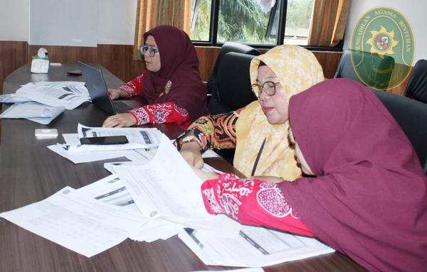 12 PA BINTUHAN ADA RAPAT EVALUASI SAKIP SEBAGAI UPAYA PENYEMPURNAAN KINERJA2