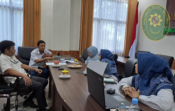 131 KETUA PENGADILAN AGAMA BINTUHAN TERIMA KUNJUNGAN KPPN MANNA2