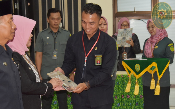 13 RAPAT KERJA DAERAH WILAYAH HUKUM PTA BENGKULU USUNG TEMA PENINGKATAN KINERJA BERBASIS TEKNOLOGI INFORMASI MENUJU PERADILAN YANG AGUNG DAN MODERN 2