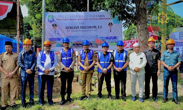 50 DUKUNG PEMBANGUNAN KABUPATEN KAUR KETUA PA BINTUHAN IKUT PELETAKAN BATU PERTAMA ICON KOTA BINTUHAN1