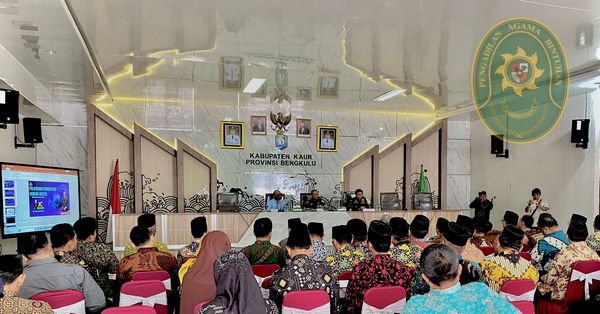 52 SOSIALISASI APLIKASI JAKSA CARE KETUA PA BINTUHAN INI MEMBANTU MASYARAKAT2