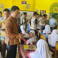 KETUA PENGADILAN AGAMA BINTUHAN TINJAU PELAKSANAAN MAKAN GIZI GRATIS